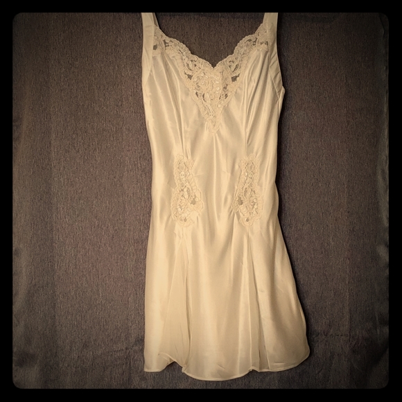 Victoria's Secret Honeymoon Lingerie Set - Picture 1 of 5